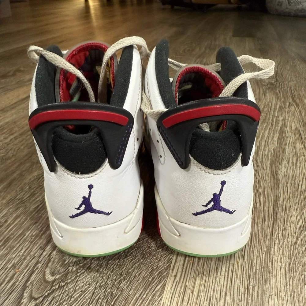 Nike Jordan high top youth sneakers Gray, White And Red ,‎ sz:1Y